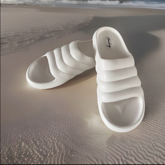 Hurley Lily Women's Size 9 Molded Slide Sandals. White. New with Tags - Picture 5 of 9